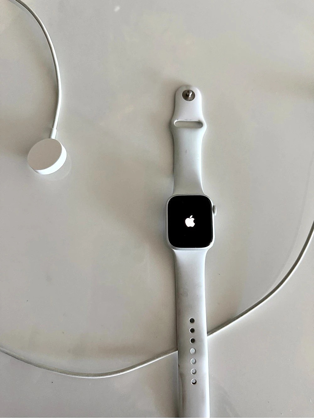 Apple Watch Smartwatch White & Black